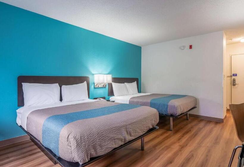 غرفة قياسية رباعية, Motel 6 Rocky Mount, Nc