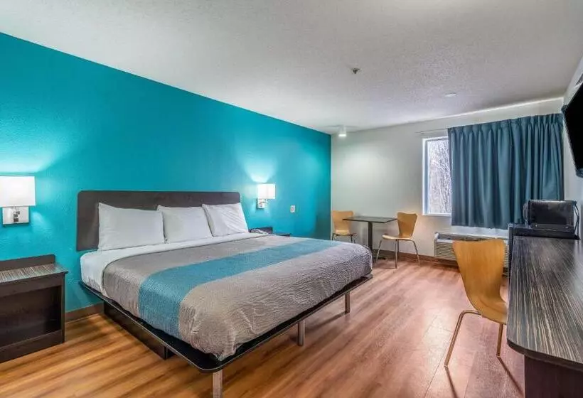 身障者適用キングサイズベッドルーム, Motel 6 Rocky Mount, Nc