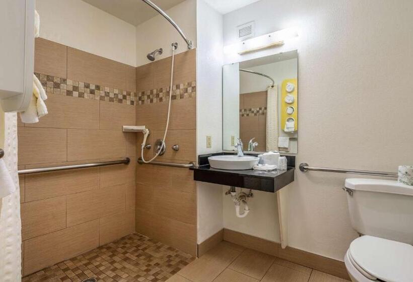 غرفة قياسية رباعية, Motel 6 Rocky Mount, Nc