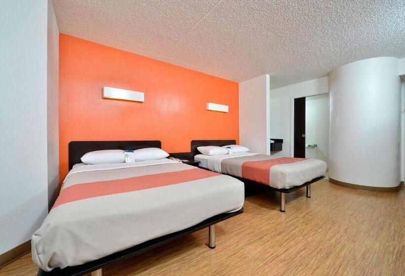 Quarto Quádruplo Estandar, Motel 6plano, Tx  West  Frisco