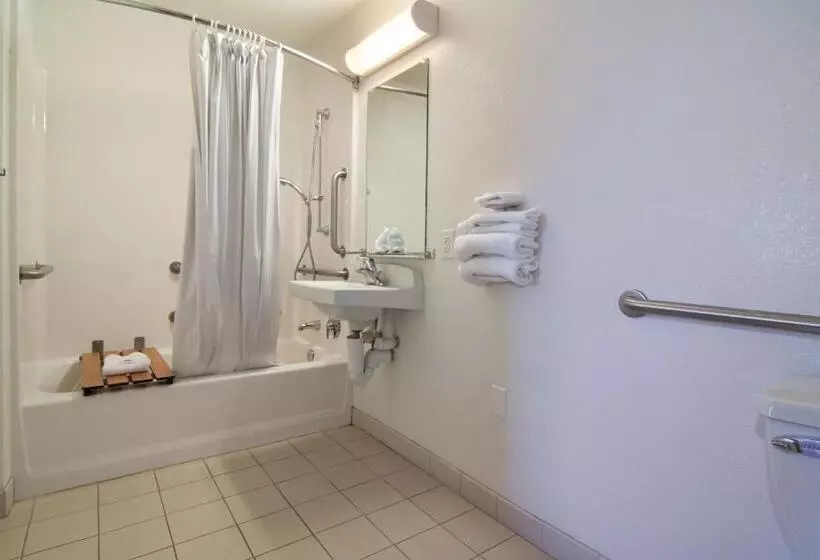 身障者適用スタンダードルーム, Motel 6roseville, Mn  Minneapolis North