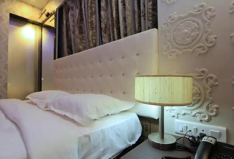 اتاق استاندارد, Saibaba International Supreme