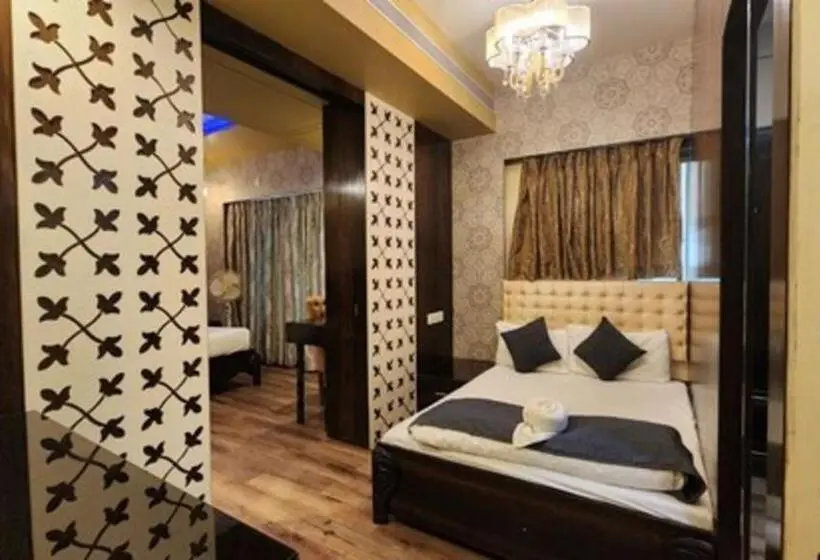 اتاق استاندارد, Saibaba International Supreme