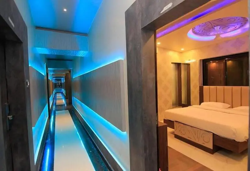 اتاق استاندارد سه نفره, Saibaba International Supreme