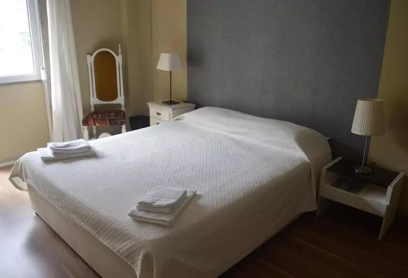 اتاق استاندارد با سرویس بهداشتی مشترک, Wallis São Bento