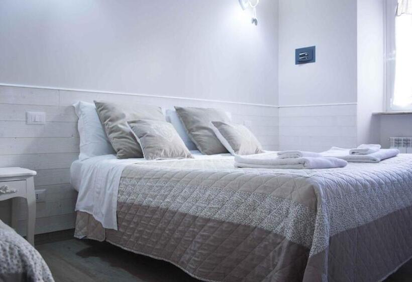 חדר סטנדרטי לחמישה אנשים, Clara Domus