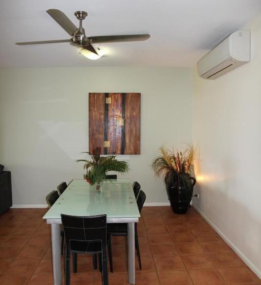 דירת שלושה חדרים, Darwin Deluxe Apartments