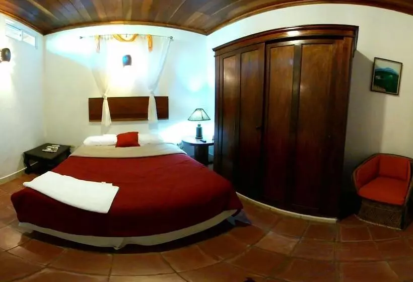 اتاق لوکس, Antigua Estación Granada