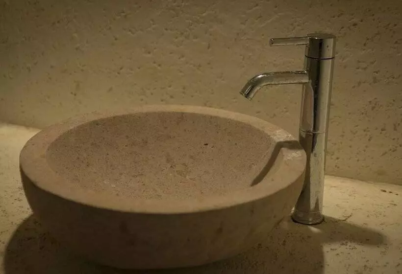 اتاق استاندارد سه نفره, Antigua Estación Granada