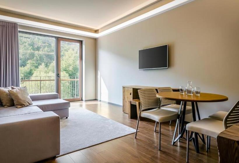 패밀리 아파트, Aqua Village, Health Resort