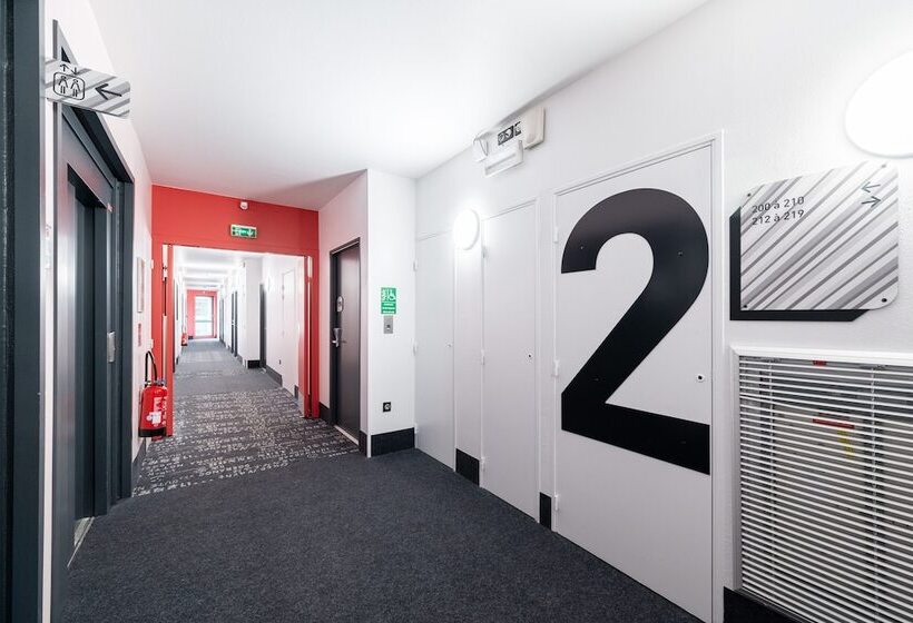 חדר סטנדרט לשלושה, B&b Hotel Lille Grand Stade