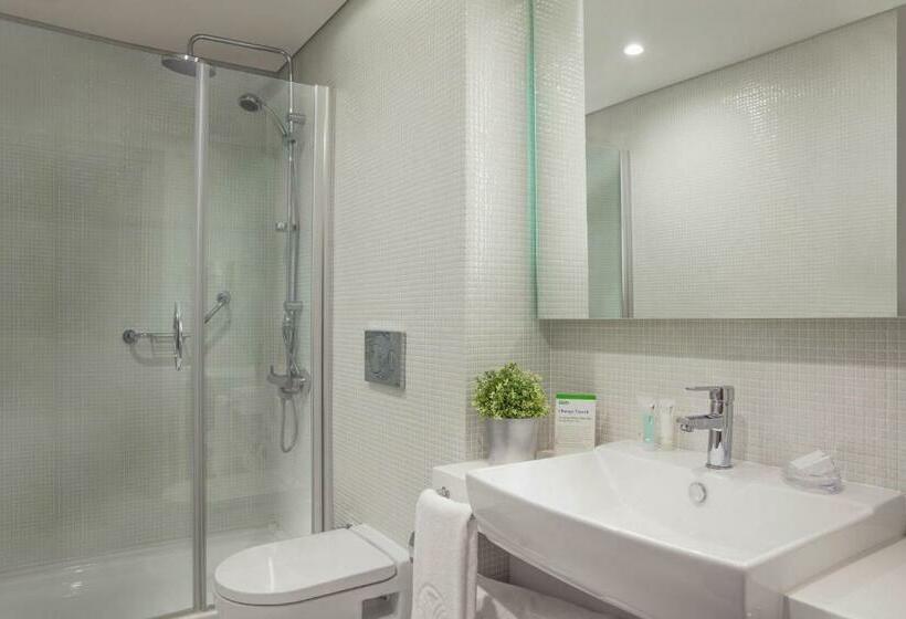 베이직 스튜디오, Burgu Arjaan By Rotana