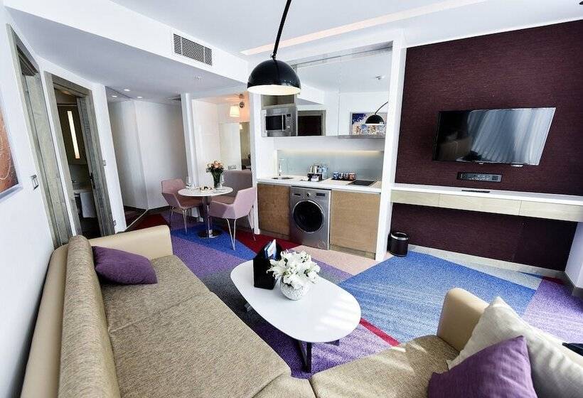 オーシャンビュースイート, Burgu Arjaan By Rotana