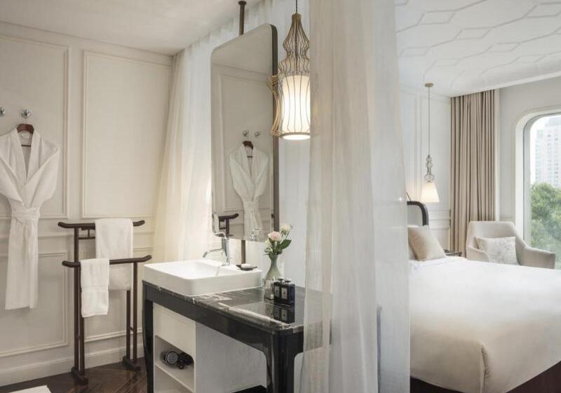 اتاق لوکس, Des Arts Saigon Mgallery Collection