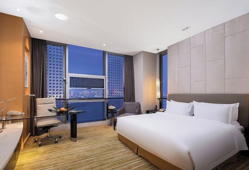Номер Стандарт Вид на Реку, Holiday Inn Nanchang Riverside By Ihg