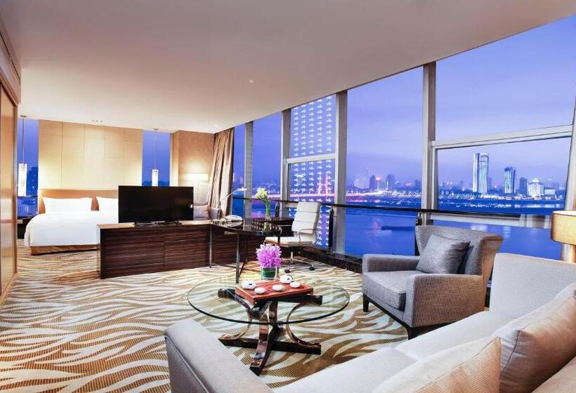 سوییت سوپریور, Holiday Inn Nanchang Riverside By Ihg