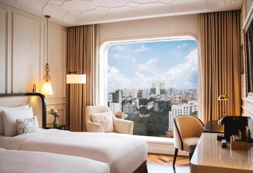 اتاق لوکس با چشمانداز شهر, Des Arts Saigon Mgallery Collection