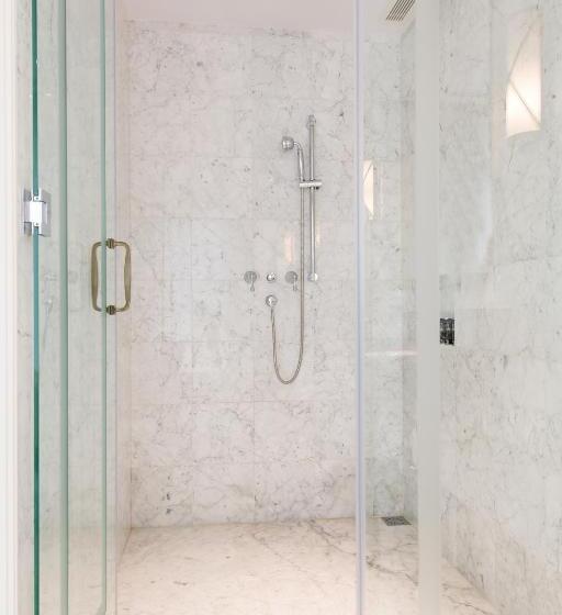 اتاق لوکس با چشمانداز شهر, Des Arts Saigon Mgallery Collection