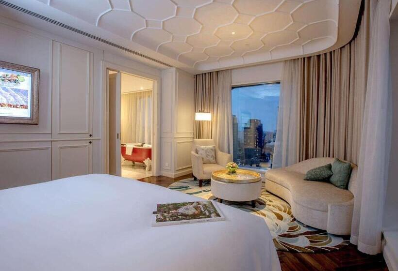 استودیو اجرایی, Des Arts Saigon Mgallery Collection