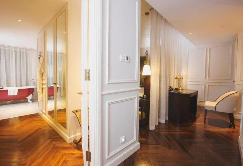 استودیو اجرایی, Des Arts Saigon Mgallery Collection