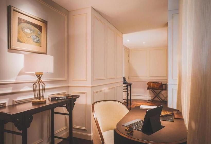 استودیو اجرایی, Des Arts Saigon Mgallery Collection