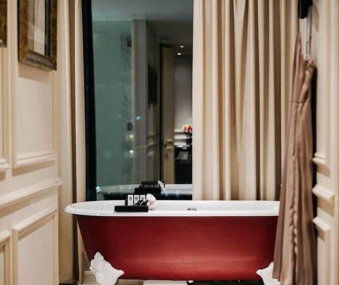 استودیو اجرایی, Des Arts Saigon Mgallery Collection