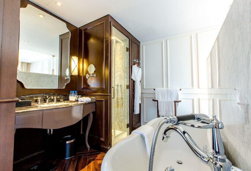 اتاق لوکس, Des Arts Saigon Mgallery Collection