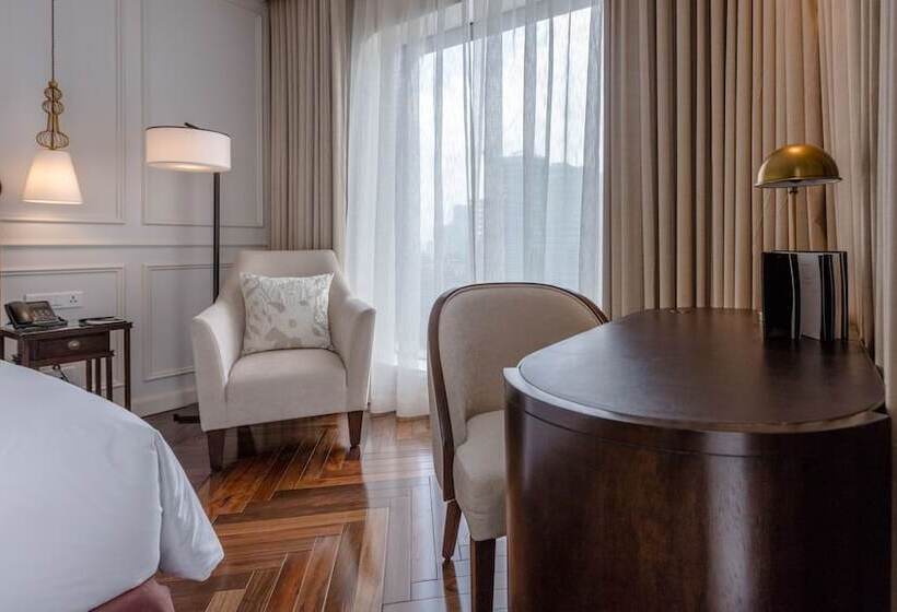 اتاق لوکس, Des Arts Saigon Mgallery Collection