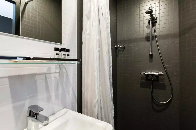 身障者適用スタンダードルーム, Intercity Brasilia Led Aguas Claras