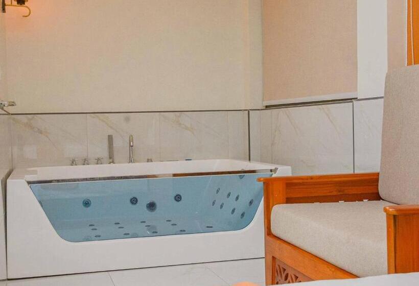سوئیت با وان آب گرم, Best Western Jangwani Sea Breeze Resort