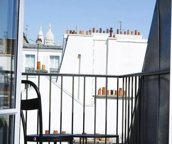バルコニー付きデラックスルーム, Les Matins De Paris & Spa