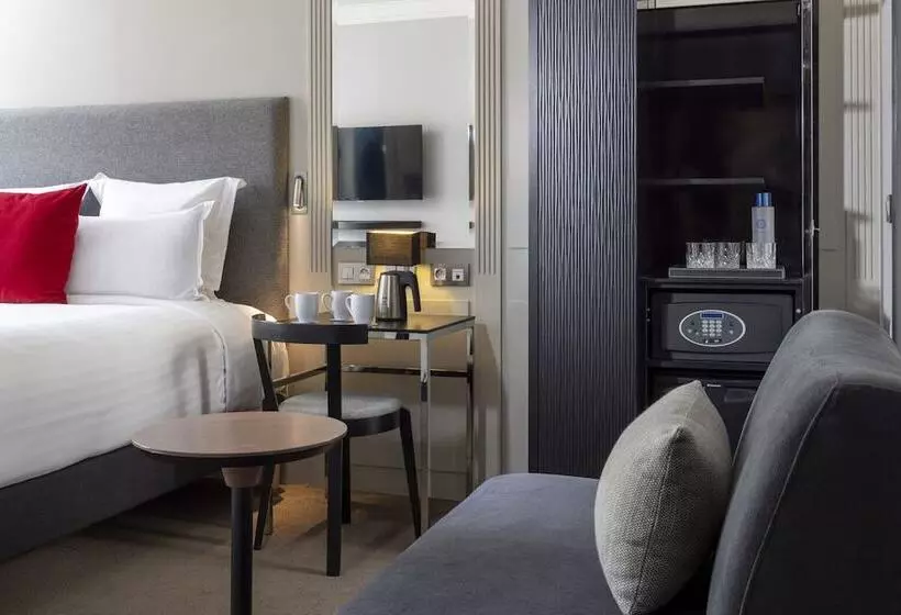 エクゼクティブルーム, Les Matins De Paris & Spa