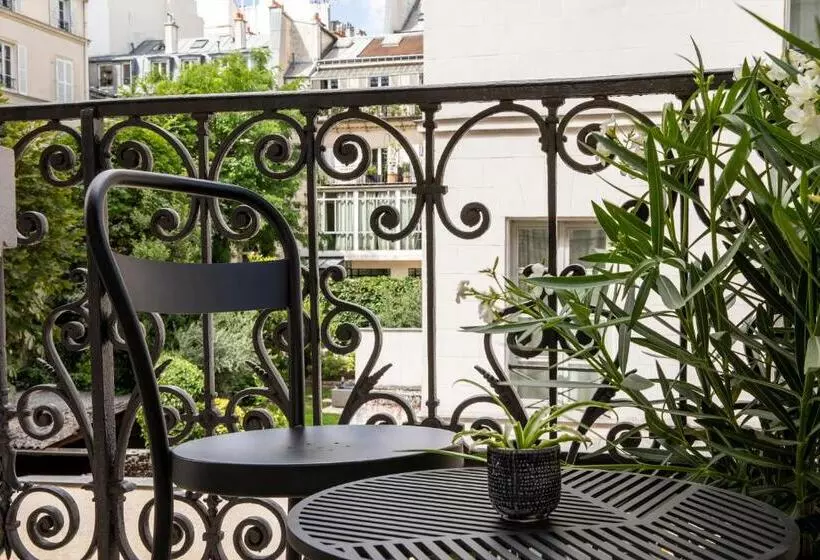 エクゼクティブルーム, Les Matins De Paris & Spa