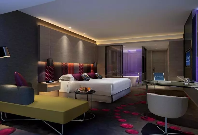 キングサイズベッドのデラックスルーム, Pullman Nanjing Lukou Airport