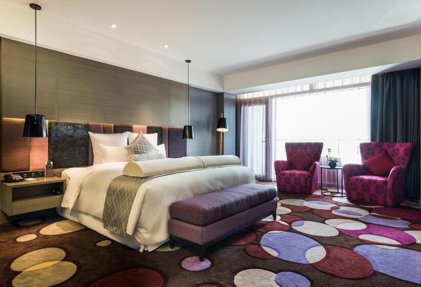 سوئیت با تخت بزرگ, Pullman Nanjing Lukou Airport