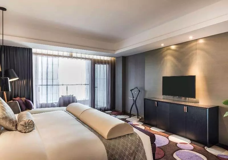 キングサイズベッドのスイートルーム, Pullman Nanjing Lukou Airport