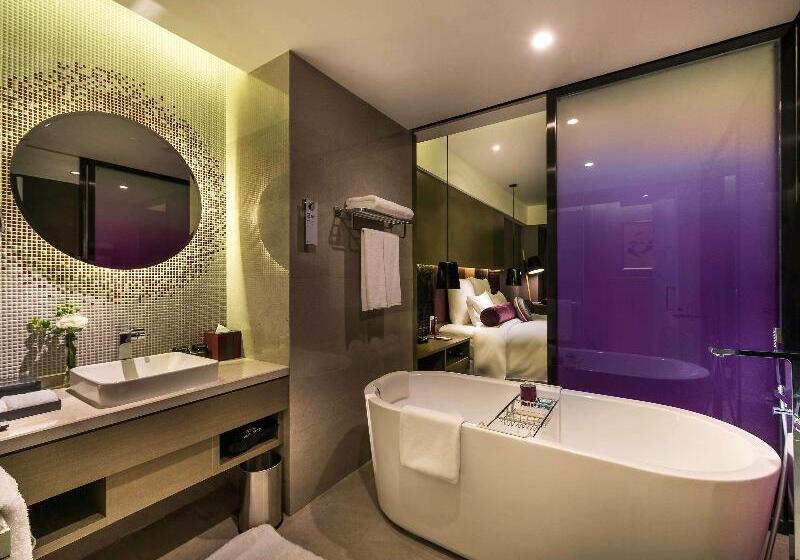 اتاق اجرایی با تخت بزرگ, Pullman Nanjing Lukou Airport