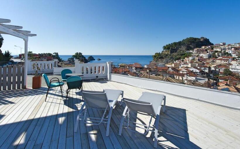 חדר פנטהאוז, San Nectarios