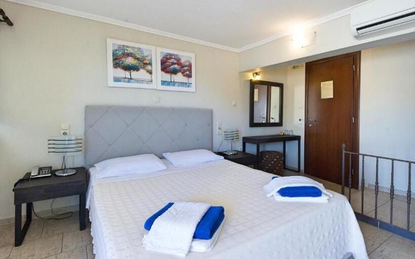 חדר פנטהאוז, San Nectarios