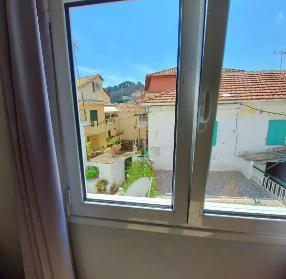 Chambre Economy, San Nectarios