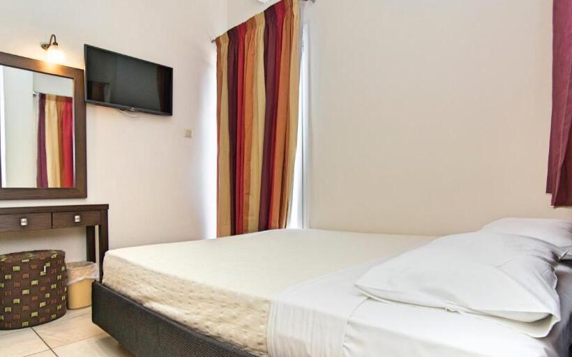 חדר בסיסי, San Nectarios