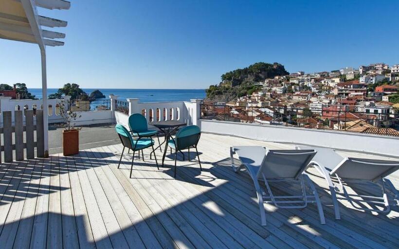 חדר פנטהאוז, San Nectarios