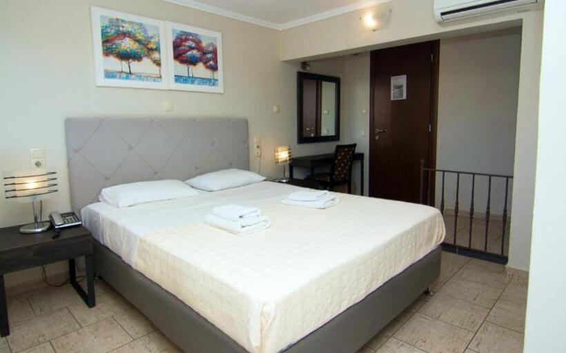 חדר פנטהאוז, San Nectarios