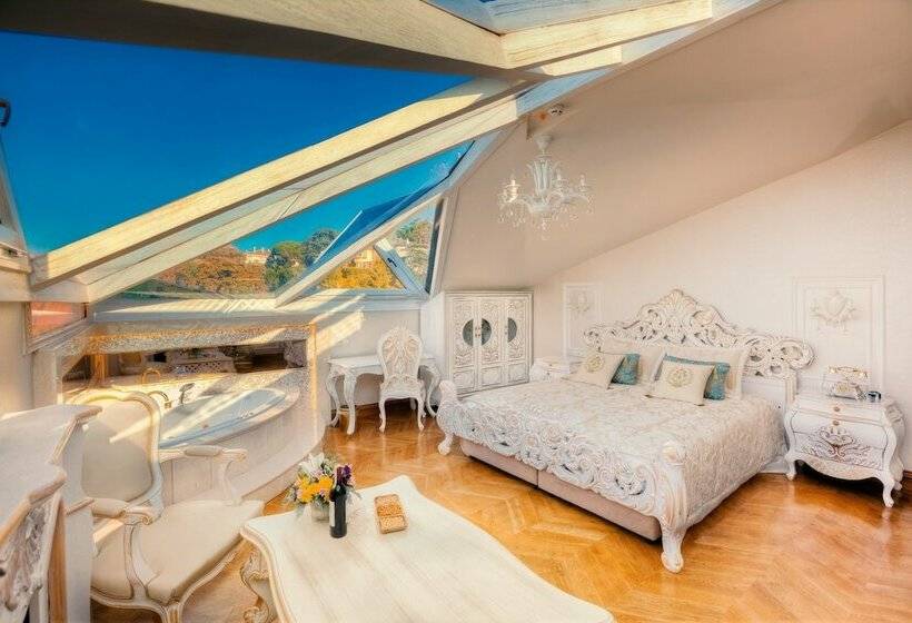 クイーンベッドのデラックスルーム, Su Merdum