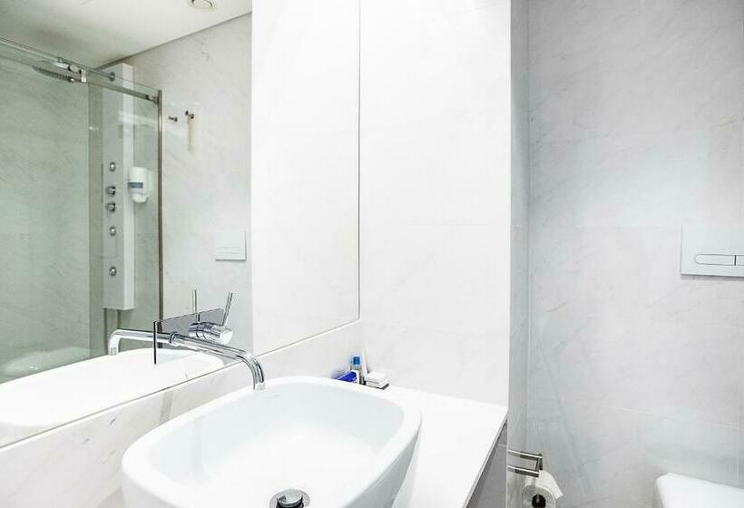 سوییت خانوادگی, The 7 Hotel, Suites, Studios & Apartments