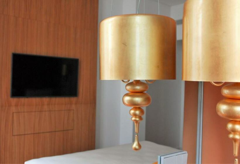 سوییت اجرایی, The 7 Hotel, Suites, Studios & Apartments