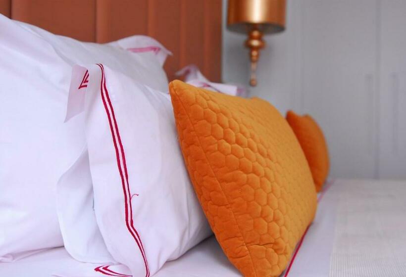 اتاق خانوادگی, The 7 Hotel, Suites, Studios & Apartments