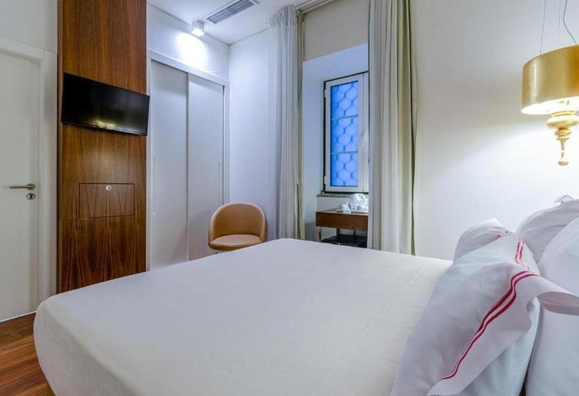 اتاق استاندارد اینتریور, The 7 Hotel, Suites, Studios & Apartments