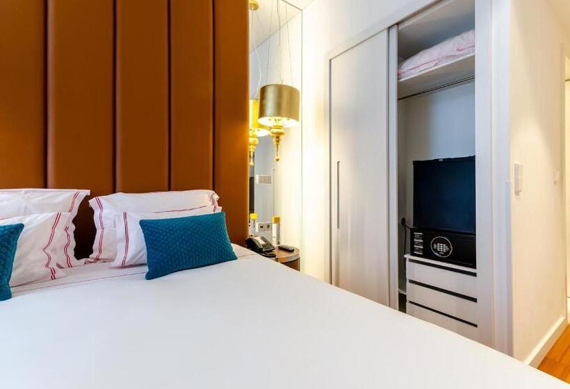 سوییت اجرایی, The 7 Hotel, Suites, Studios & Apartments