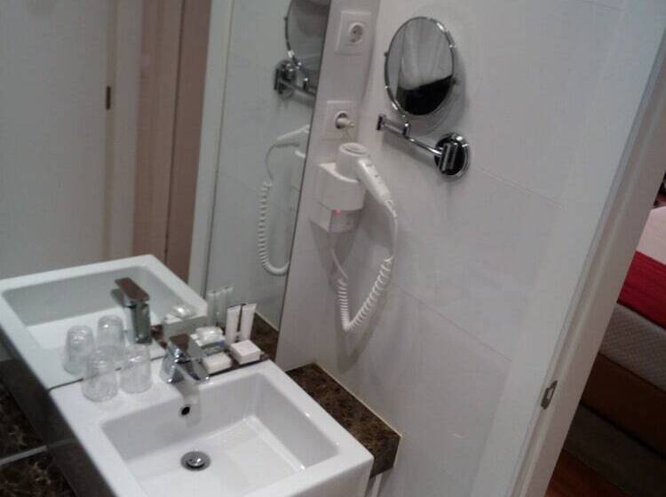 اتاق استاندارد اینتریور, The 7 Hotel, Suites, Studios & Apartments